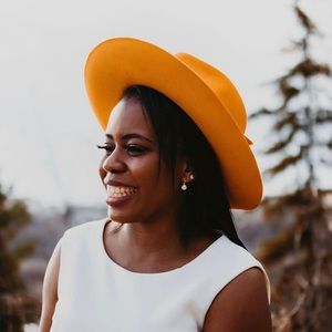 Meet your Posher, Andile